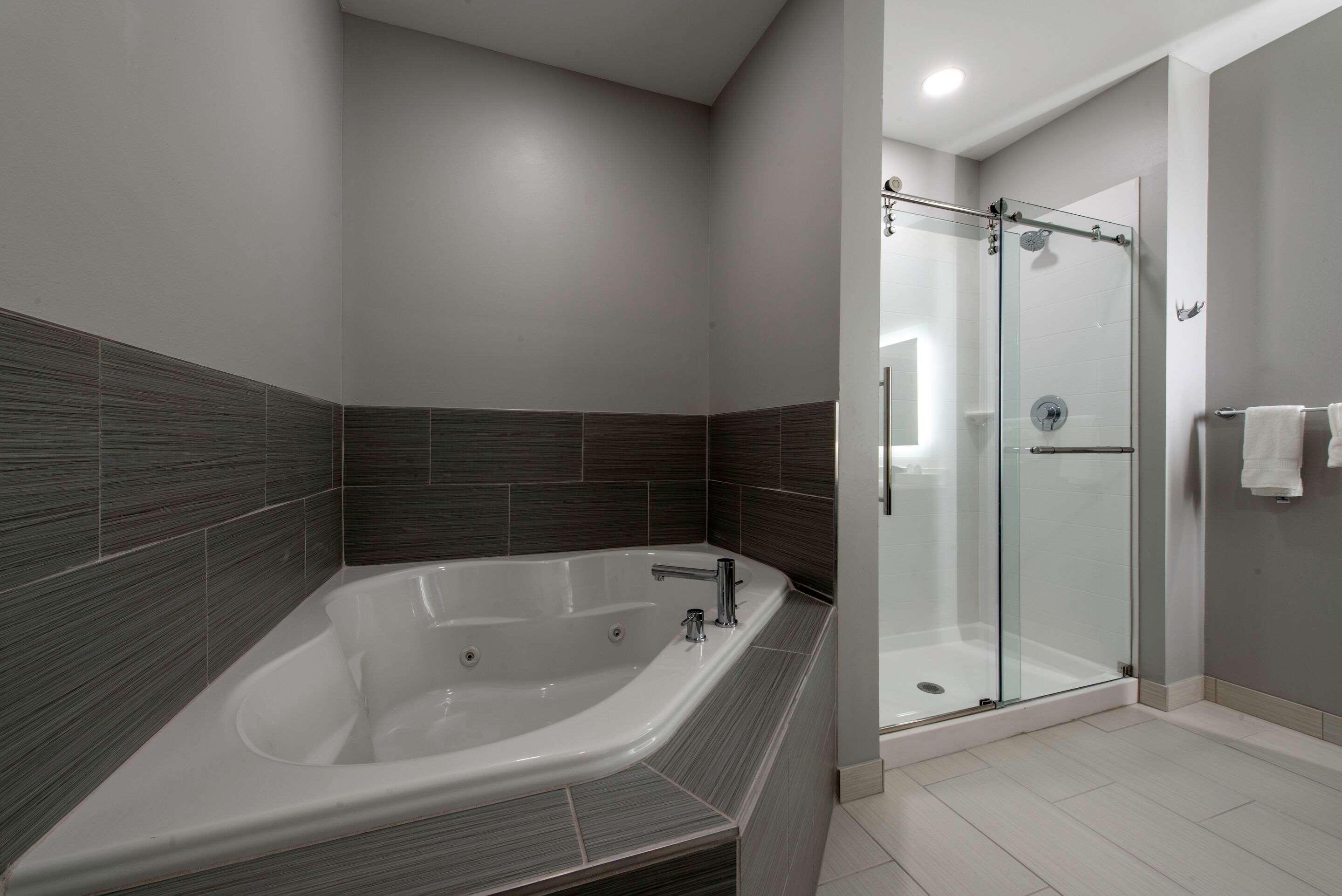 Comfort Suites Greenville Airport Екстериор снимка