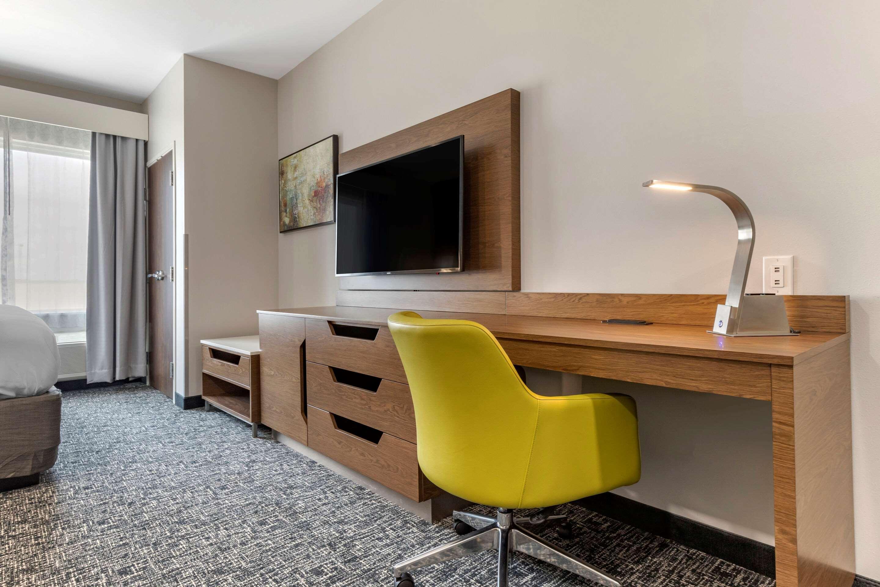 Comfort Suites Greenville Airport Екстериор снимка