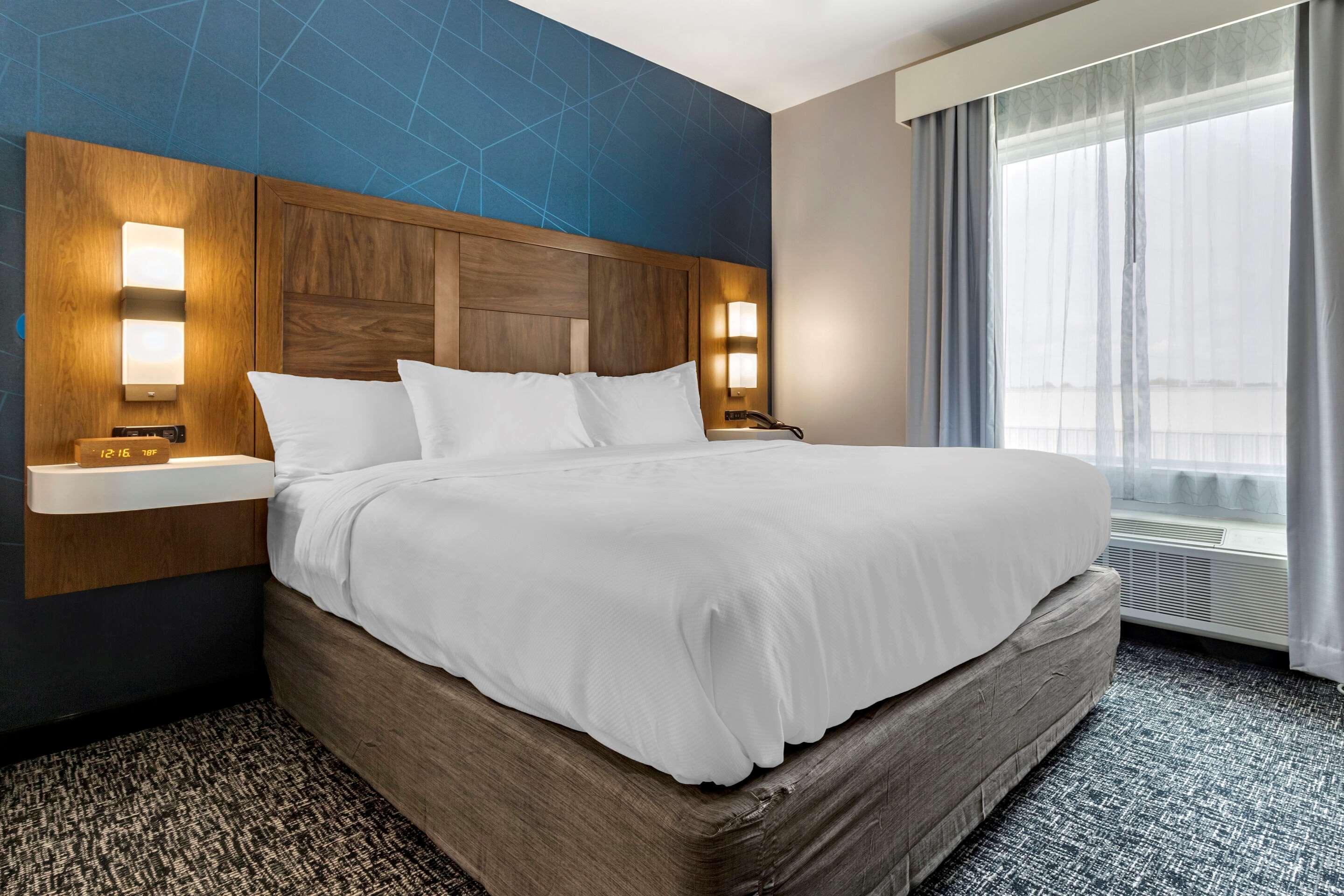 Comfort Suites Greenville Airport Екстериор снимка