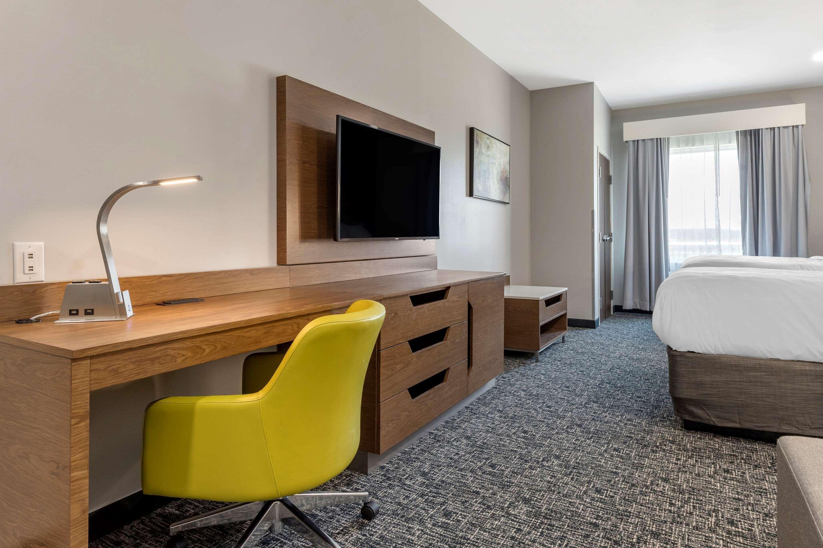 Comfort Suites Greenville Airport Екстериор снимка